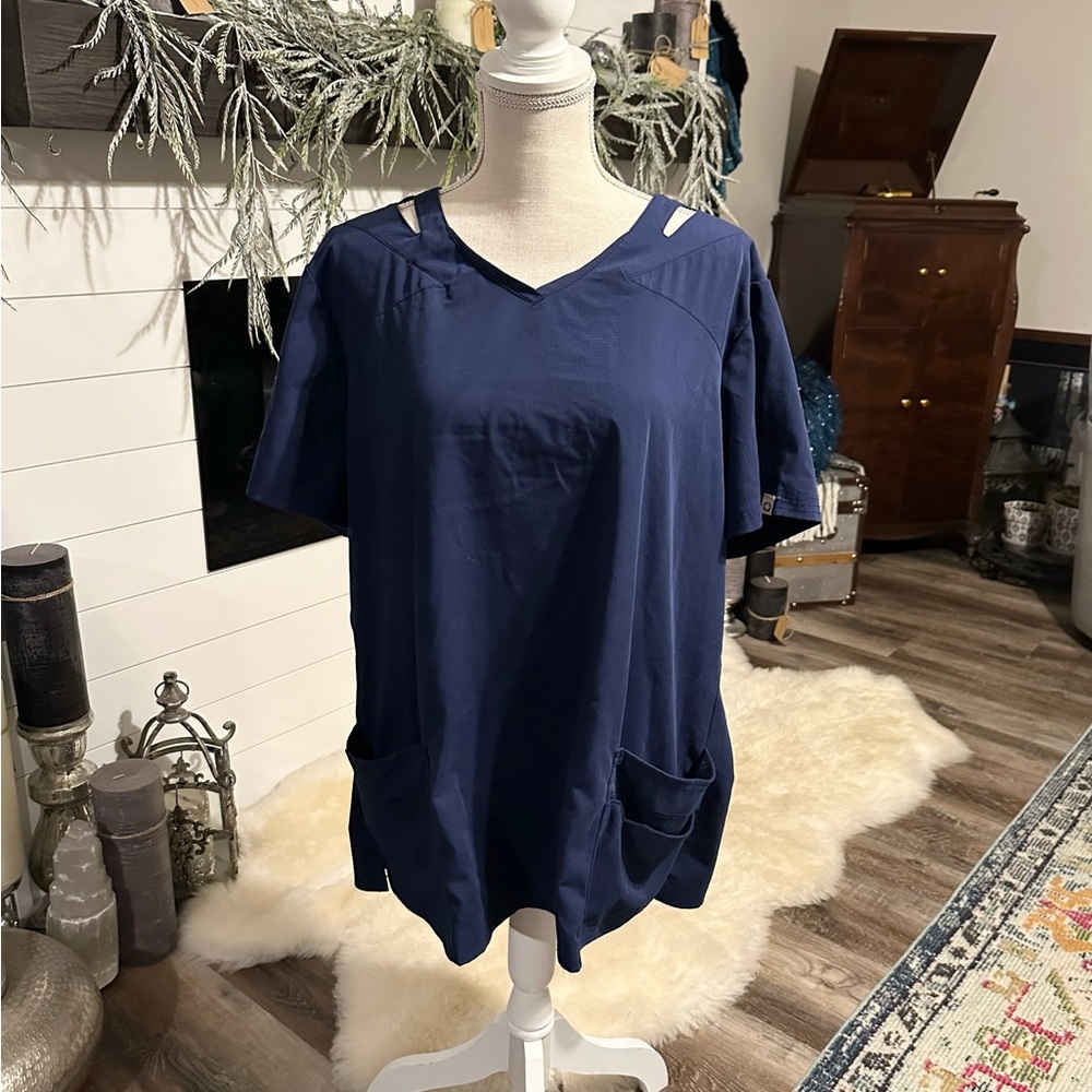Sapphire women’s scrub top 2XL